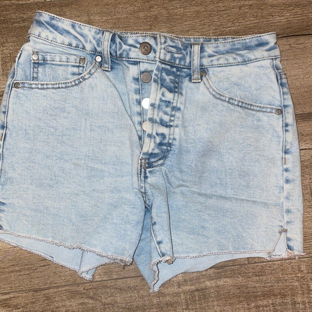 AND NOW THIS- HUGH WAISTED SHORTS